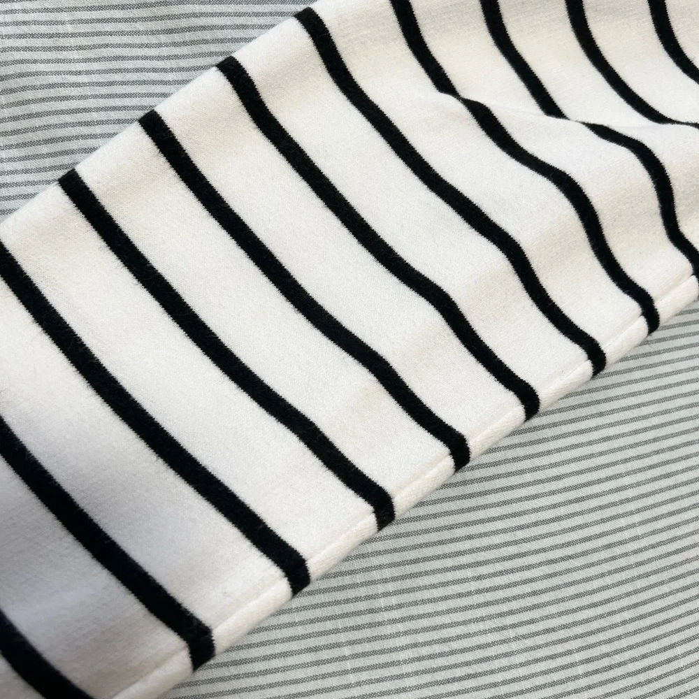 Ralph Lauren White & Black Striped Hooded Pullover - Picture 6 of 13